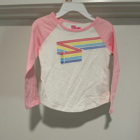 EPIC THREADS GIRLS PINK HOLIDAY WHITE RAINBOW LOGO TOP - Picture 1 of 6